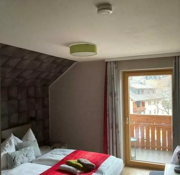 Aamiaismajoitus (B&B) Haus Nohra