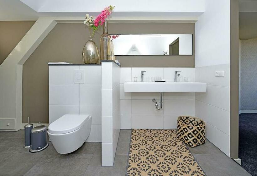 민박 Herberg D N Brouwer