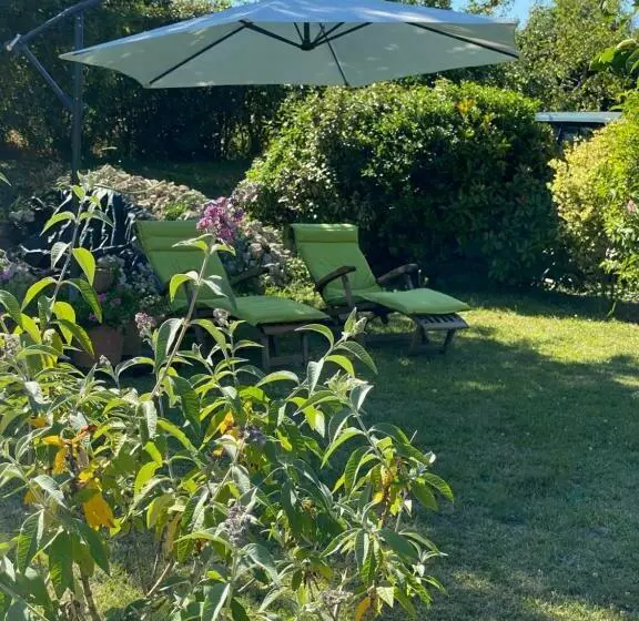 Aamiaismajoitus (B&B) La Chambre Des Dames