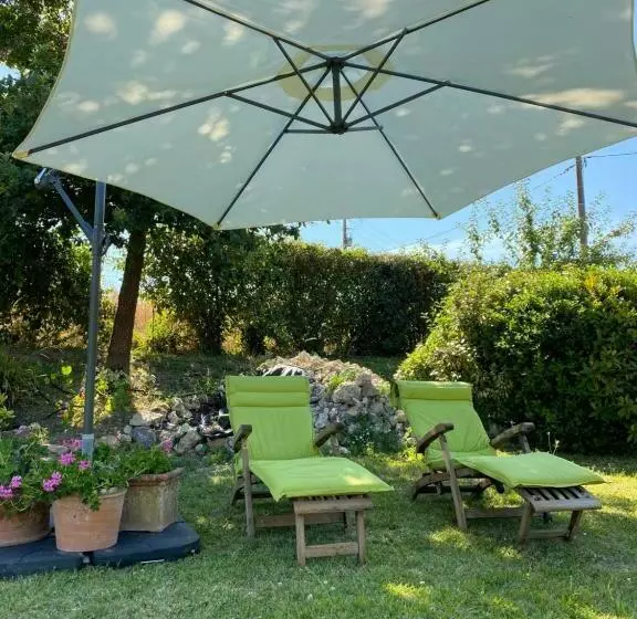 Aamiaismajoitus (B&B) La Chambre Des Dames