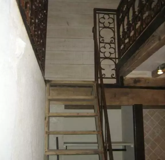 Aamiaismajoitus (B&B) La Chambre Des Dames