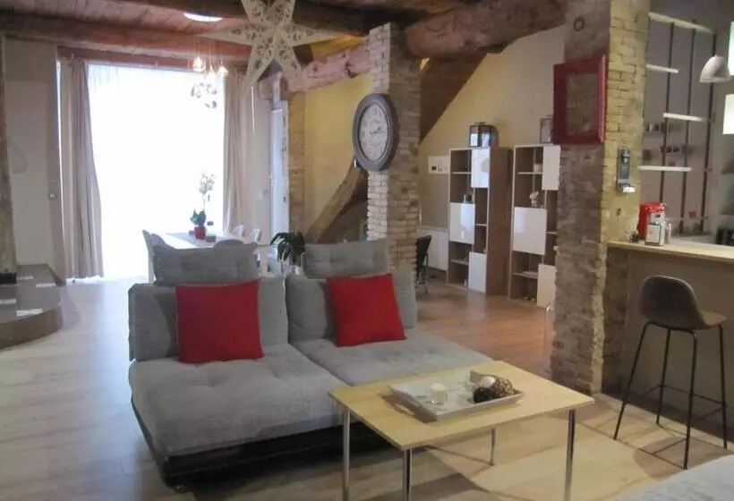 ベッドアンドブレックファースト La Terracotta