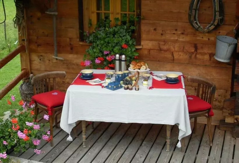 ベッドアンドブレックファースト Le Grenier