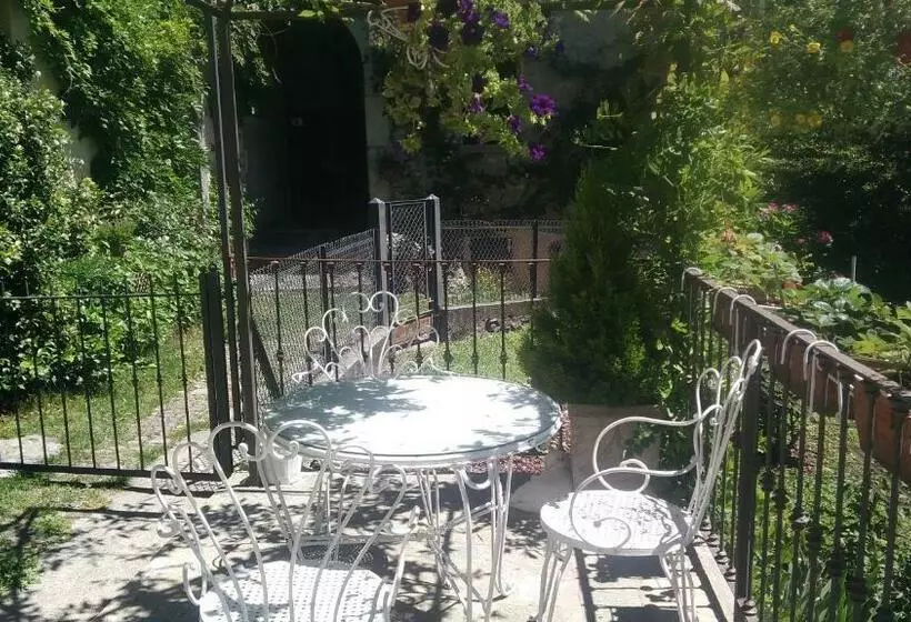 Bed And Breakfast Papillon