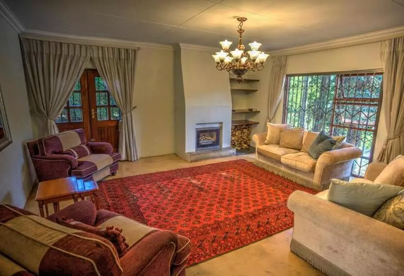 ホテル Pavetta Country House