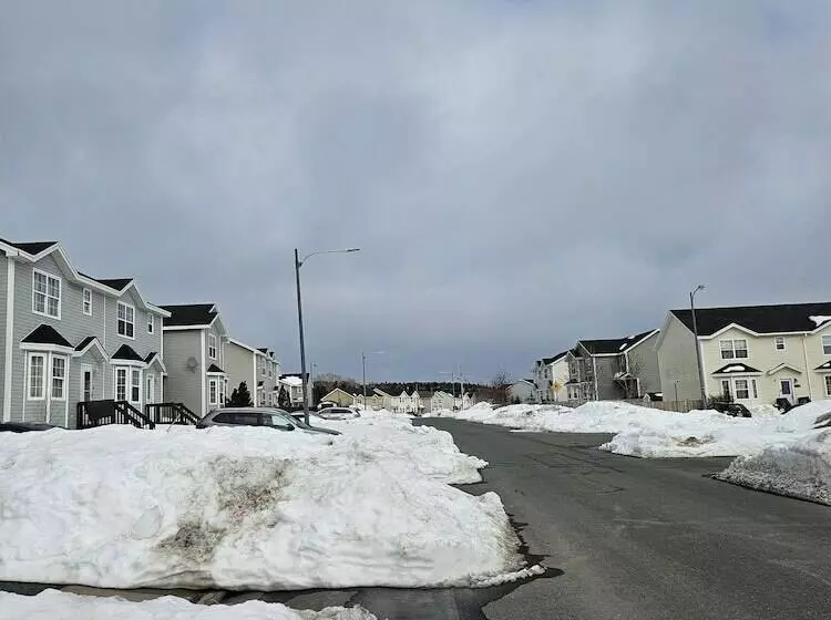 Majatalo Cozy Pet Friendly Home