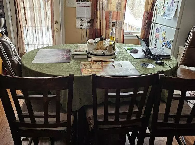 Majatalo Cozy Pet Friendly Home