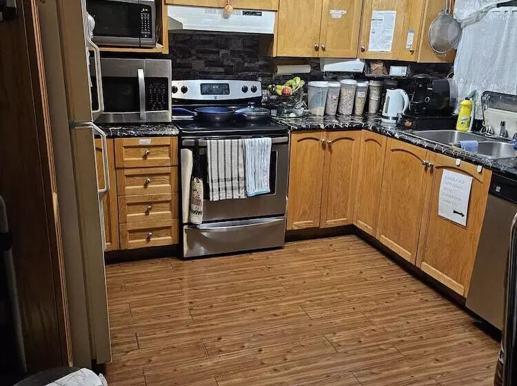 Majatalo Cozy Pet Friendly Home