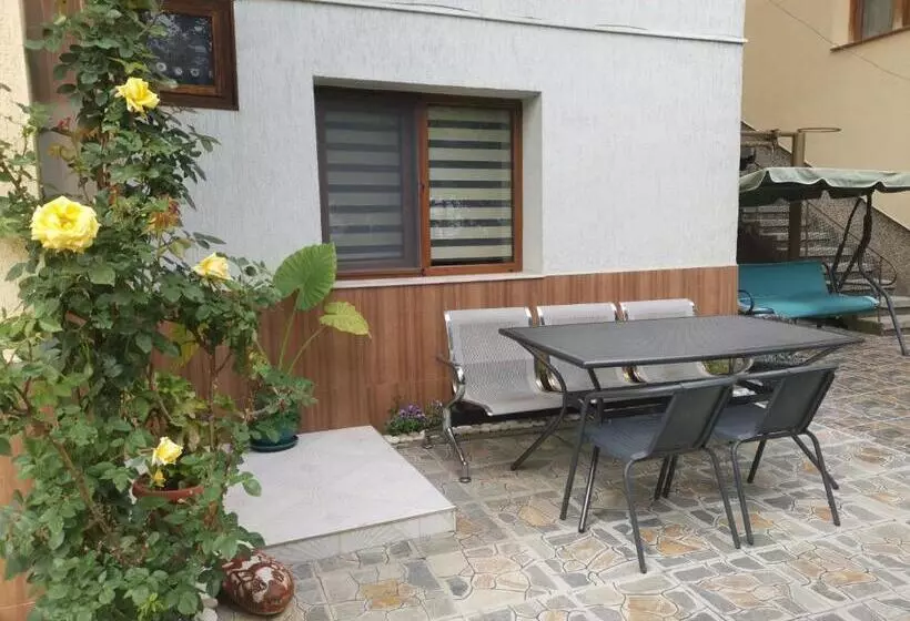 ペンション Guest House Milka