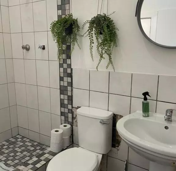 Majatalo The Owl House Guest House