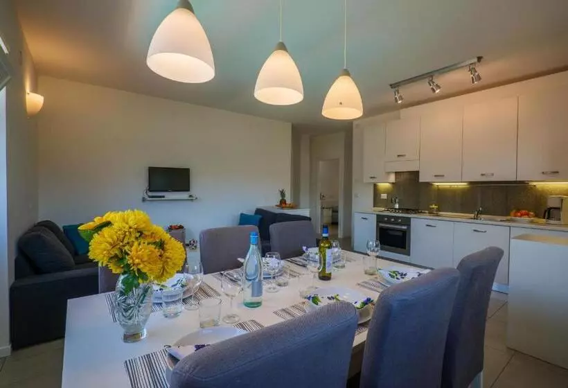 Residence Girasole Casa Rossa B