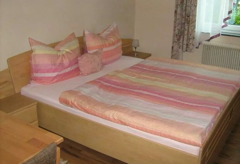 Retkeilymaja Gasthaus Eggerberg