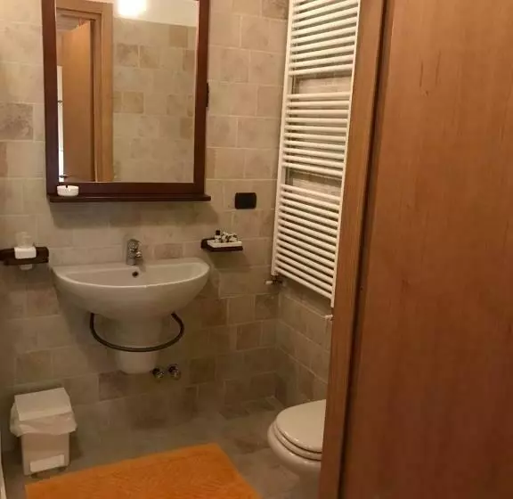 Retkeilymaja Locanda La Posta Nöa   B&b