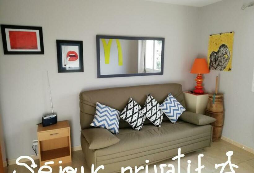 צימר Chez Patrick Roujan