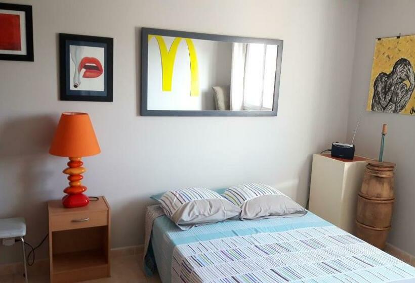 צימר Chez Patrick Roujan