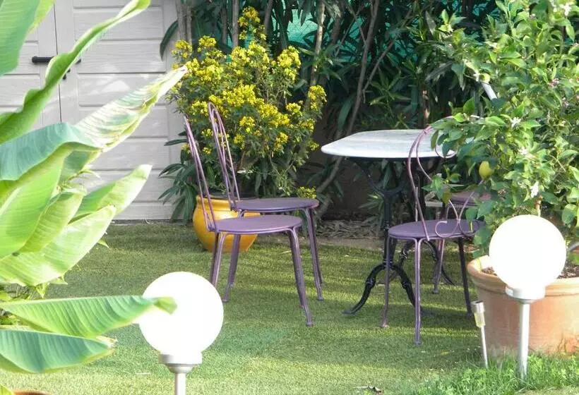 Aamiaismajoitus (B&B) Chez Patrick Roujan