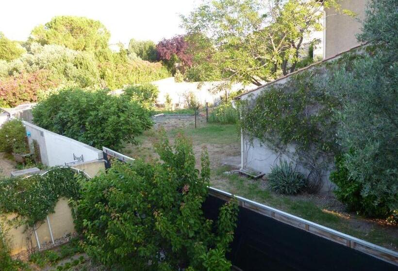 צימר Chez Patrick Roujan