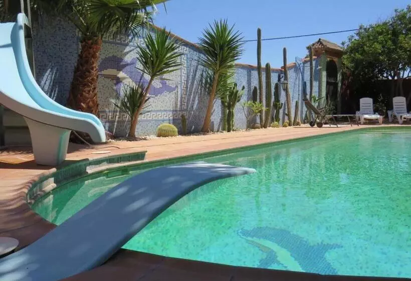 Aamiaismajoitus (B&B) Higos Chumbos, Casa Rural Compartido