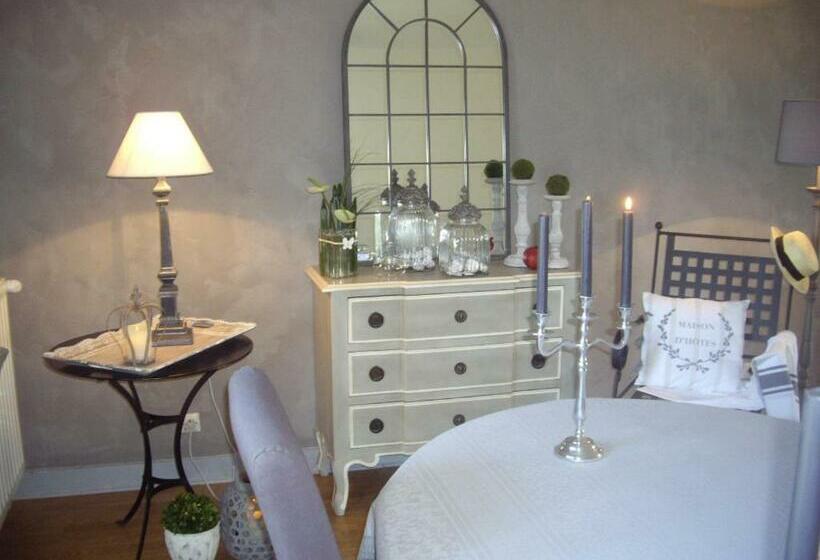 ベッドアンドブレックファースト La Maison Maria Rosa