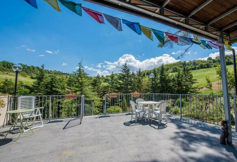 تختخواب و صبحانه Li Dolci Colli