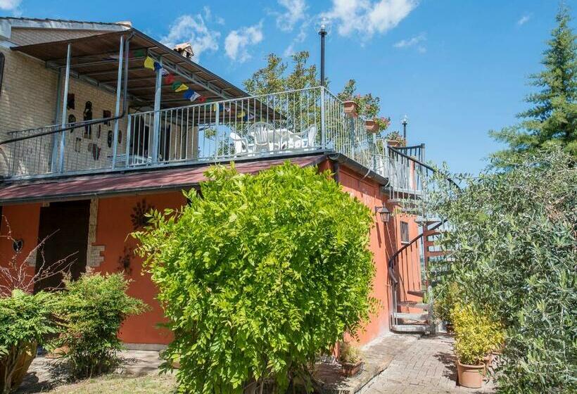 تختخواب و صبحانه Li Dolci Colli