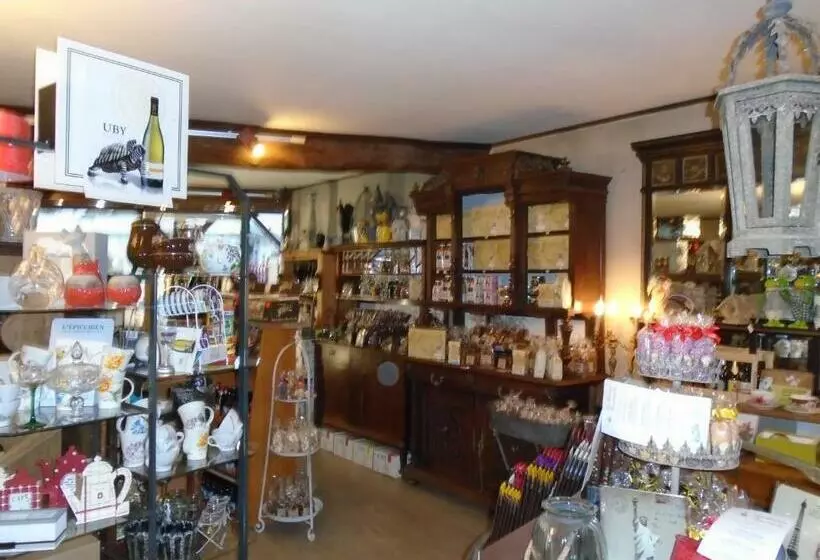 Aamiaismajoitus (B&B) Maison Des Isles