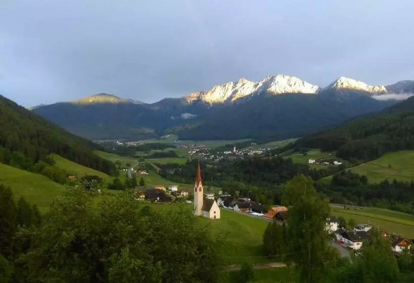 هتل Thalerhof