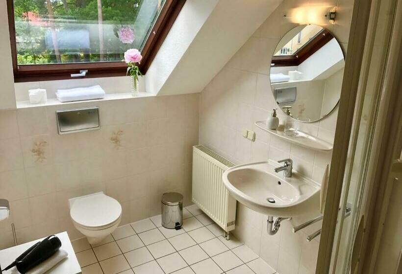 Lokal Genial Pension & Restaurant