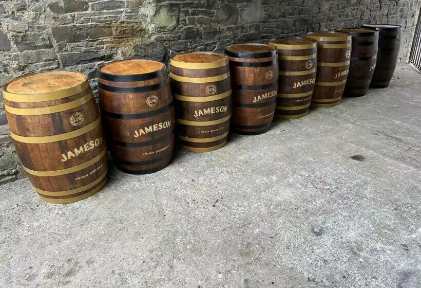 Geoghegans Magpie Bar And B&b