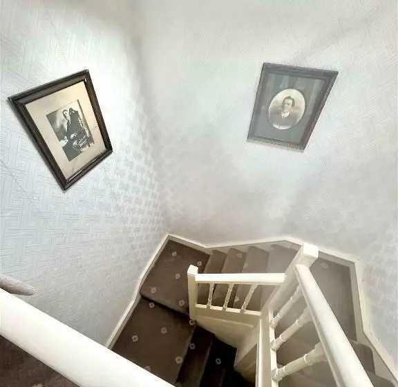 Geoghegans Magpie Bar And B&b