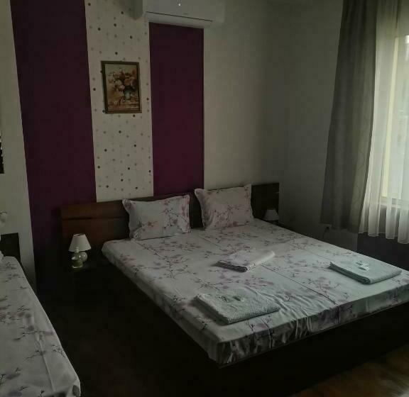 بنسيون Teodora House