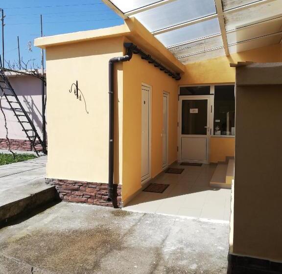 بنسيون Teodora House