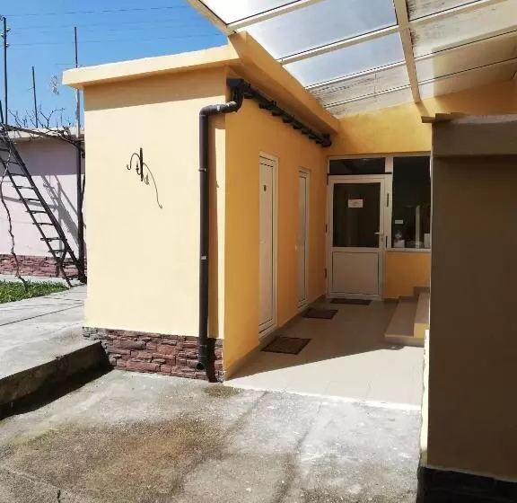 ペンション Teodora House