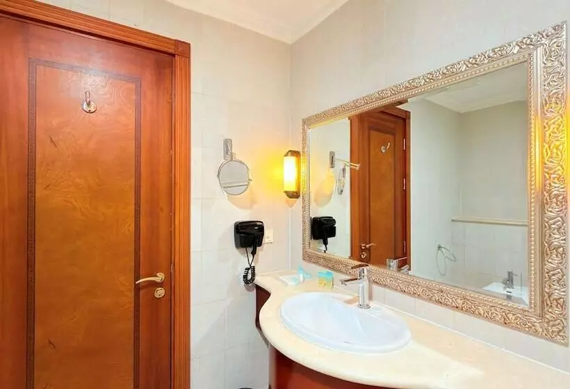 Sunday Hotel Al Barsha Dubai Mall of the Emirates