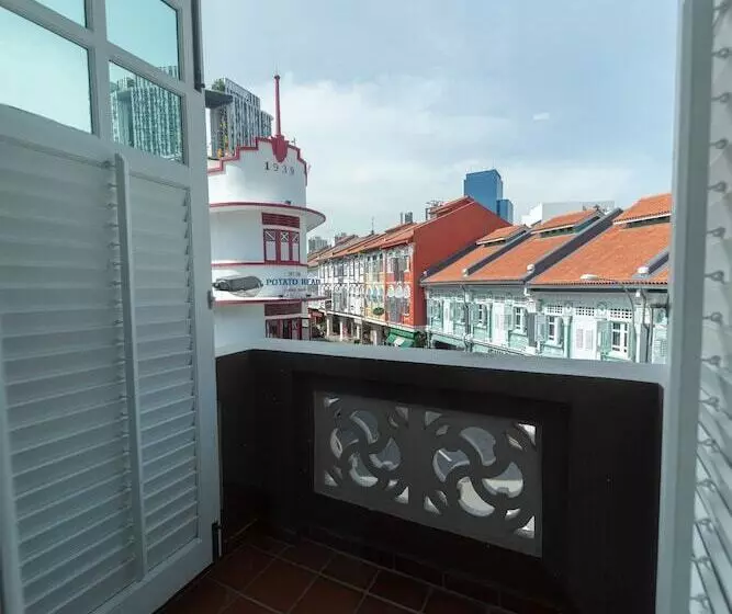 هتل Butternut Tree