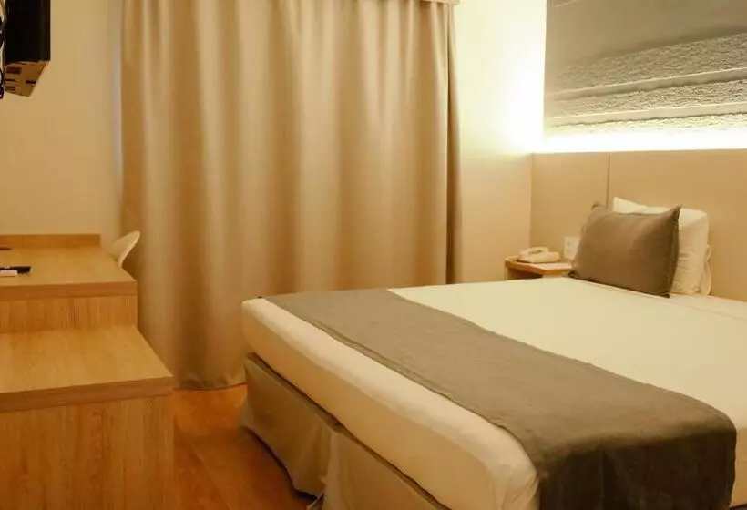 호텔 Carlton Plaza Baoba