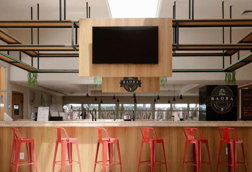 Otel Carlton Plaza Baoba