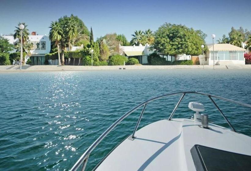 ホテル Golden Tulip Dana Bay Resort Families ,للعائلات