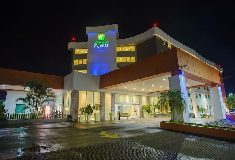 ホテル Holiday Inn Express Tapachula, An Ihg