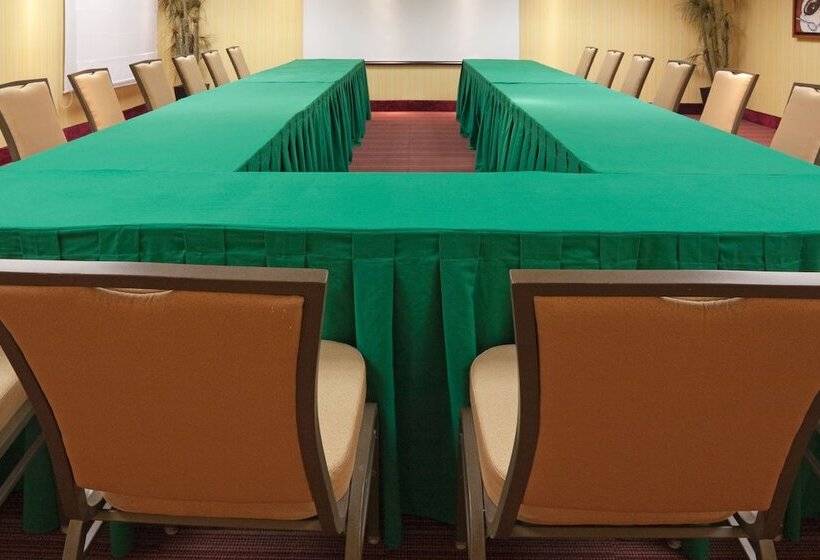 ホテル Holiday Inn Express Tapachula, An Ihg