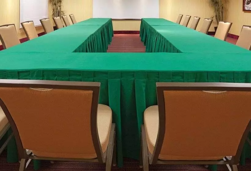 ホテル Holiday Inn Express Tapachula, An Ihg