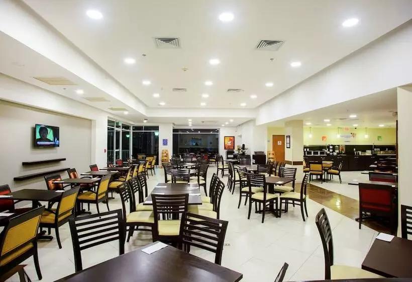 ホテル Holiday Inn Express Tapachula, An Ihg