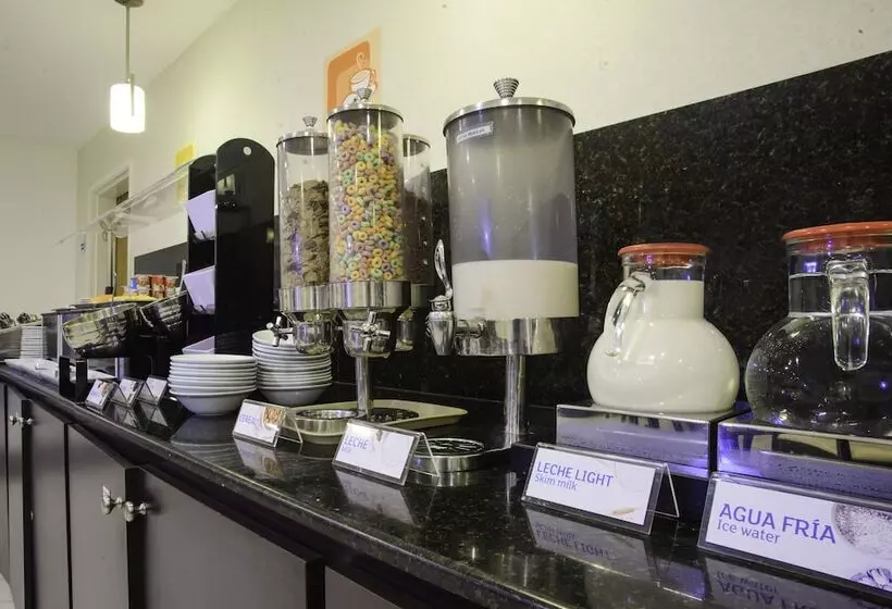 ホテル Holiday Inn Express Tapachula, An Ihg