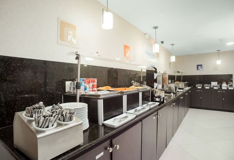 ホテル Holiday Inn Express Tapachula, An Ihg