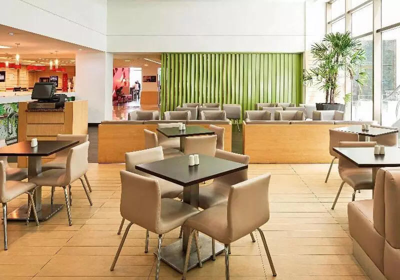 ホテル Ibis Cancun Centro