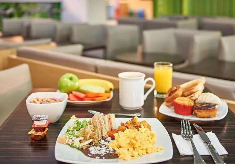 ホテル Ibis Cancun Centro