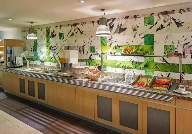 ホテル Ibis Cancun Centro