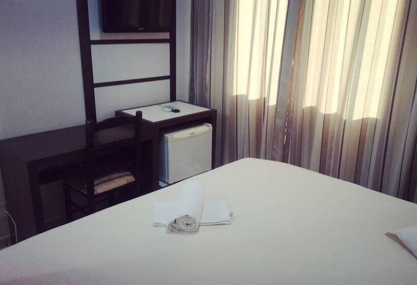 فندق Maestro Express Toledo