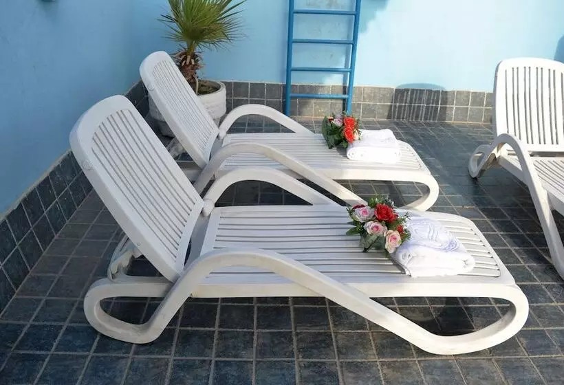 Отель Ramee Guestline