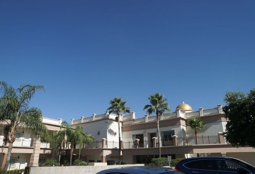 فندق Royal Palace